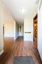 18 Forsythia Ln in Olivette, MO - Building Photo - Building Photo