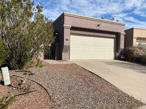 2245 San Felipe in Las Cruces, NM - Building Photo - Building Photo
