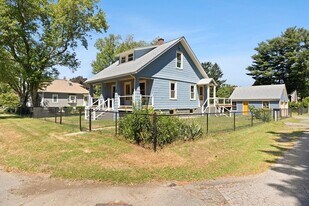 34 Ricard St in Seekonk, MA - Building Photo