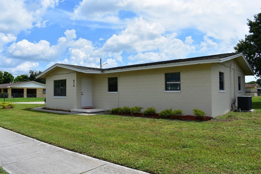 416 N 29th St, Unit B2 in Fort Pierce, FL - Building Photo