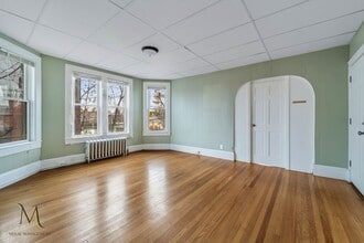 464 Pleasant St in Holyoke, MA - Building Photo - Building Photo