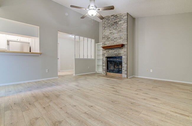 12824 Tomanet Trail in Austin, TX - Building Photo - Building Photo