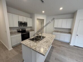 310 Sarah Alyse Ln in Cabot, AR - Building Photo - Building Photo