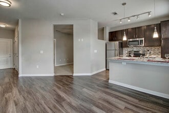 Note 16 Apartments in Nashville, TN - Foto de edificio - Building Photo