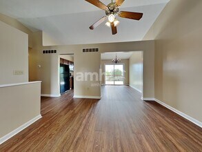 1559 Clovernook Dr in Elsmere, KY - Building Photo - Building Photo