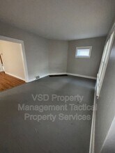 13436 Hartford Rd in East Cleveland, OH - Building Photo - Building Photo