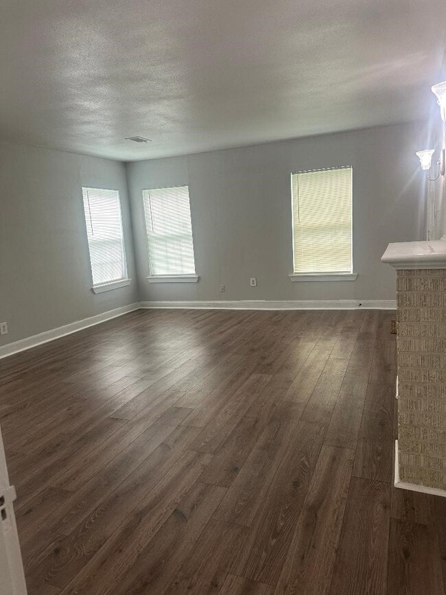 917 N Gaillard St in Baytown, TX - Building Photo - Building Photo
