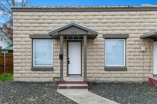 309 N Commercial Ave in Emmett, ID - Building Photo