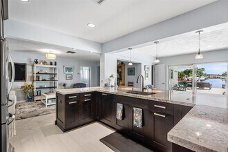 4510 Bayview Dr in Fort Lauderdale, FL - Building Photo - Building Photo