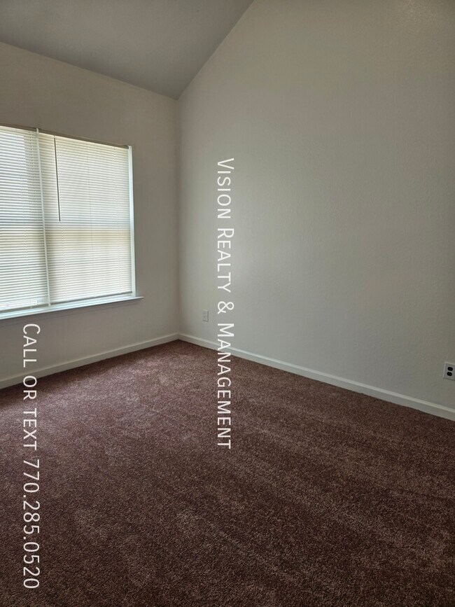 4447 Ravenwood Dr in Union City, GA - Building Photo - Building Photo