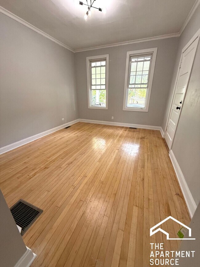 3714 W Cortland St in Chicago, IL - Building Photo - Building Photo