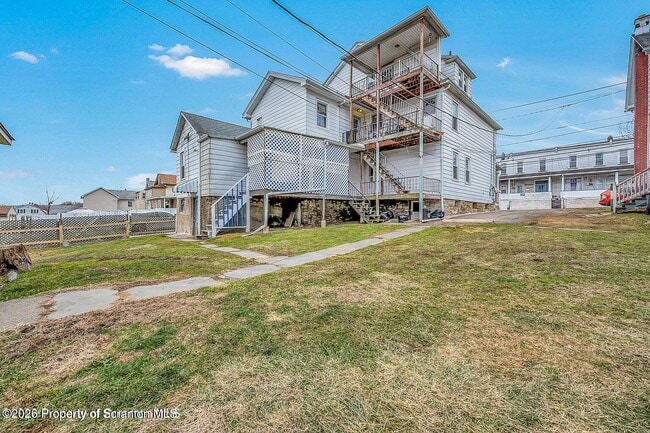402 Scott St in Wilkes-Barre, PA - Building Photo - Building Photo