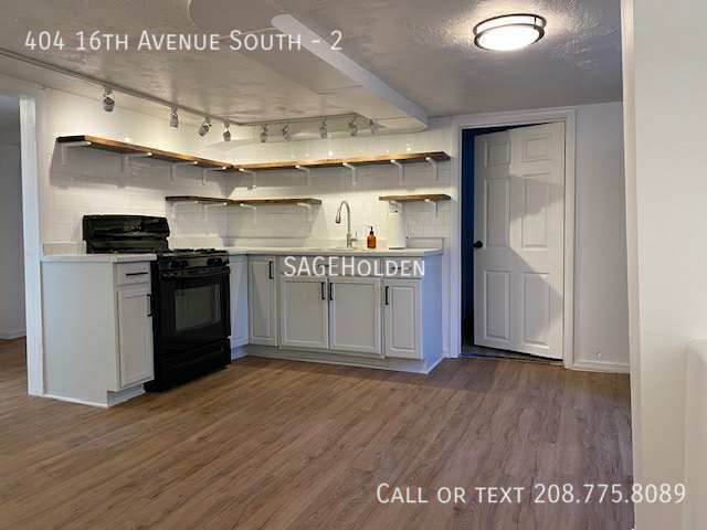 property at 404 16th Ave S