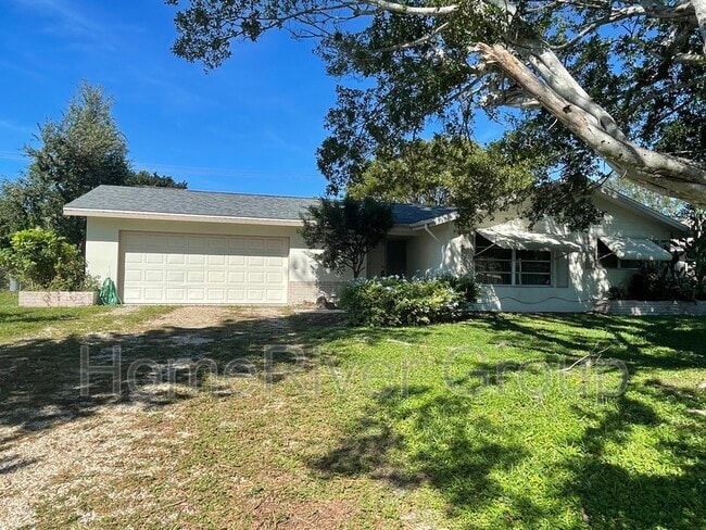 property at 1433 Covington Cir W