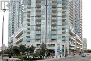3939-3939 Duke of York Blvd in Mississauga, ON - Building Photo