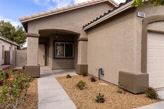 1100 Warm Canyon Way in Las Vegas, NV - Building Photo - Building Photo