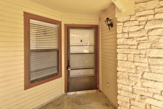 1802 Rawhide Dr in Round Rock, TX - Building Photo - Building Photo
