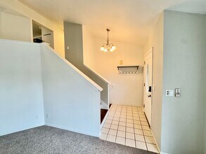 Lynnwood Home in Lynnwood, WA - Building Photo - Building Photo