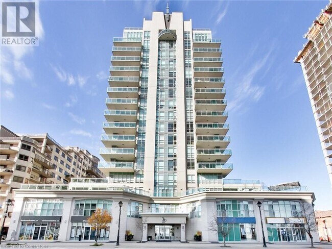 360 Pearl St in Burlington, ON - Building Photo - Building Photo