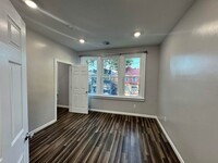 125 Clarke Ave, Unit 226 in Jersey City, NJ - Building Photo - Building Photo