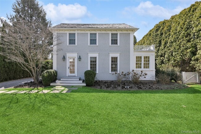 60 Old Town Crossing in Southampton, NY - Building Photo - Building Photo