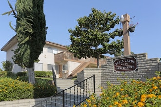 Plaza Verde in Escondido, CA - Foto de edificio - Building Photo