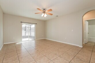 1633 Wallace Manor Blvd in Winter Haven, FL - Building Photo - Building Photo