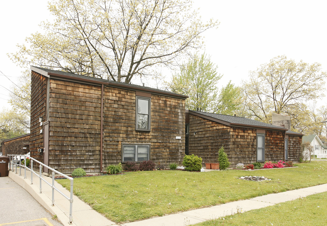 Glen Arms in Westland, MI - Foto de edificio