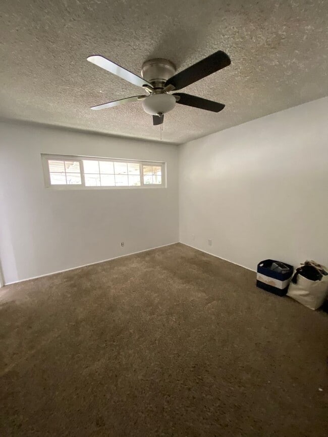 2813 Coventry Dr in Bakersfield, CA - Building Photo - Building Photo
