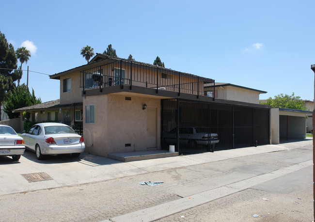 2035 N Ventura Rd in Oxnard, CA - Building Photo - Building Photo