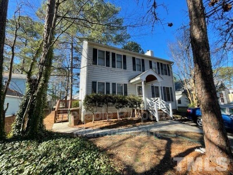 304 Hunter St in Cary, NC - Building Photo