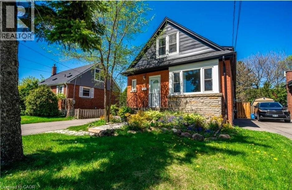 42 E 41st St in Hamilton, ON - Building Photo