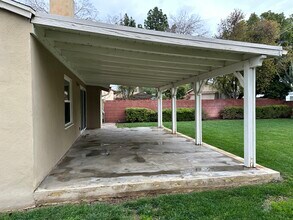 8950 Etiwanda Ave in Northridge, CA - Building Photo - Building Photo