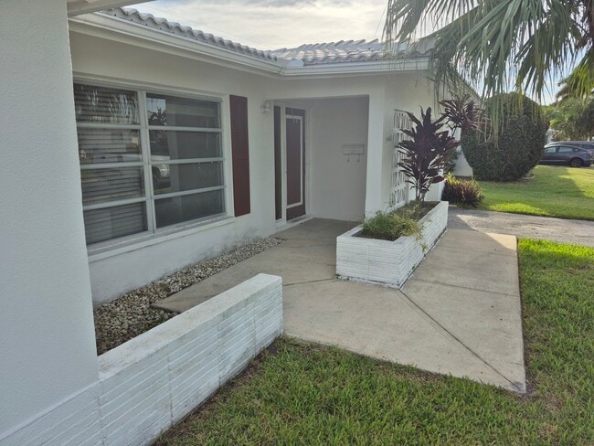 14140 88th Ave in Seminole, FL - Building Photo - Building Photo