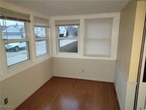 7608 Ridgefield Ave in Cleveland, OH - Building Photo - Building Photo