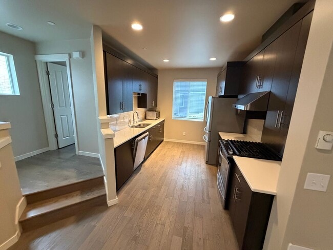 329 Anacortes Pl NE in Renton, WA - Building Photo - Building Photo