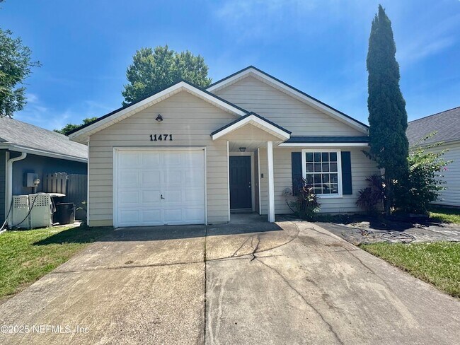 property at 11471 Mandarin Glen Cir W