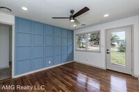 634 Woodburn Dr photo'