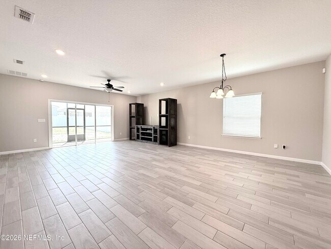 1699 Enclave Rd in Jacksonville, FL - Building Photo - Building Photo