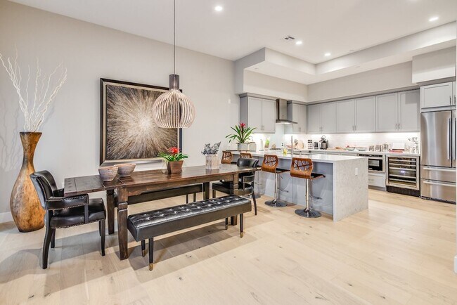 1920 S Pacific Coast Hwy in Redondo Beach, CA - Building Photo - Building Photo