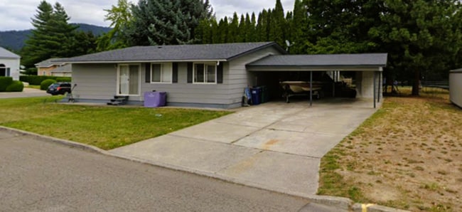 1402 E Randle Ave in Coeur d'Alene, ID - Building Photo - Building Photo