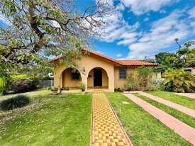 6241 SW 2nd St in Miami, FL - Building Photo