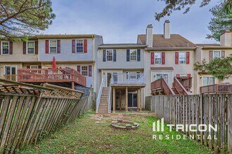 3326 Midland Ct in Abingdon, MD - Foto de edificio - Building Photo