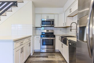 7443 Troost Ave in Los Angeles, CA - Building Photo - Building Photo