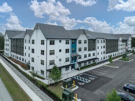 Gavin Point in Jacksonville, FL - Building Photo