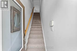 5014 Serena Dr in Lincoln, ON - Building Photo - Building Photo
