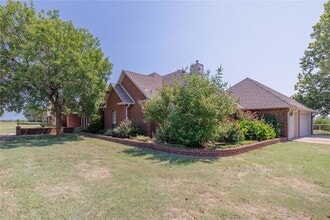 3900 E State Hwy 9 in Norman, OK - Building Photo - Building Photo