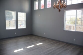 441 Tudor Way in Salinas, CA - Building Photo - Building Photo