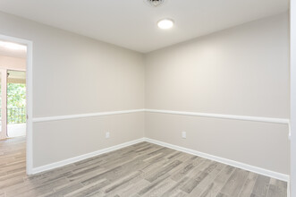 Carolina Pines Apartments in Fayetteville, NC - Building Photo - Interior Photo