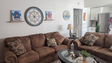 8 Mission St, Unit 2 in Carmel By The Sea, CA - Foto de edificio - Building Photo